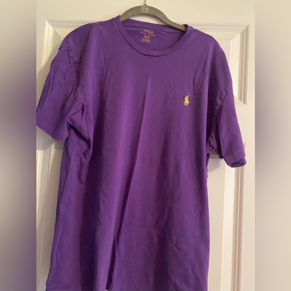 Polo tshirt size M - Picture 1 of 2